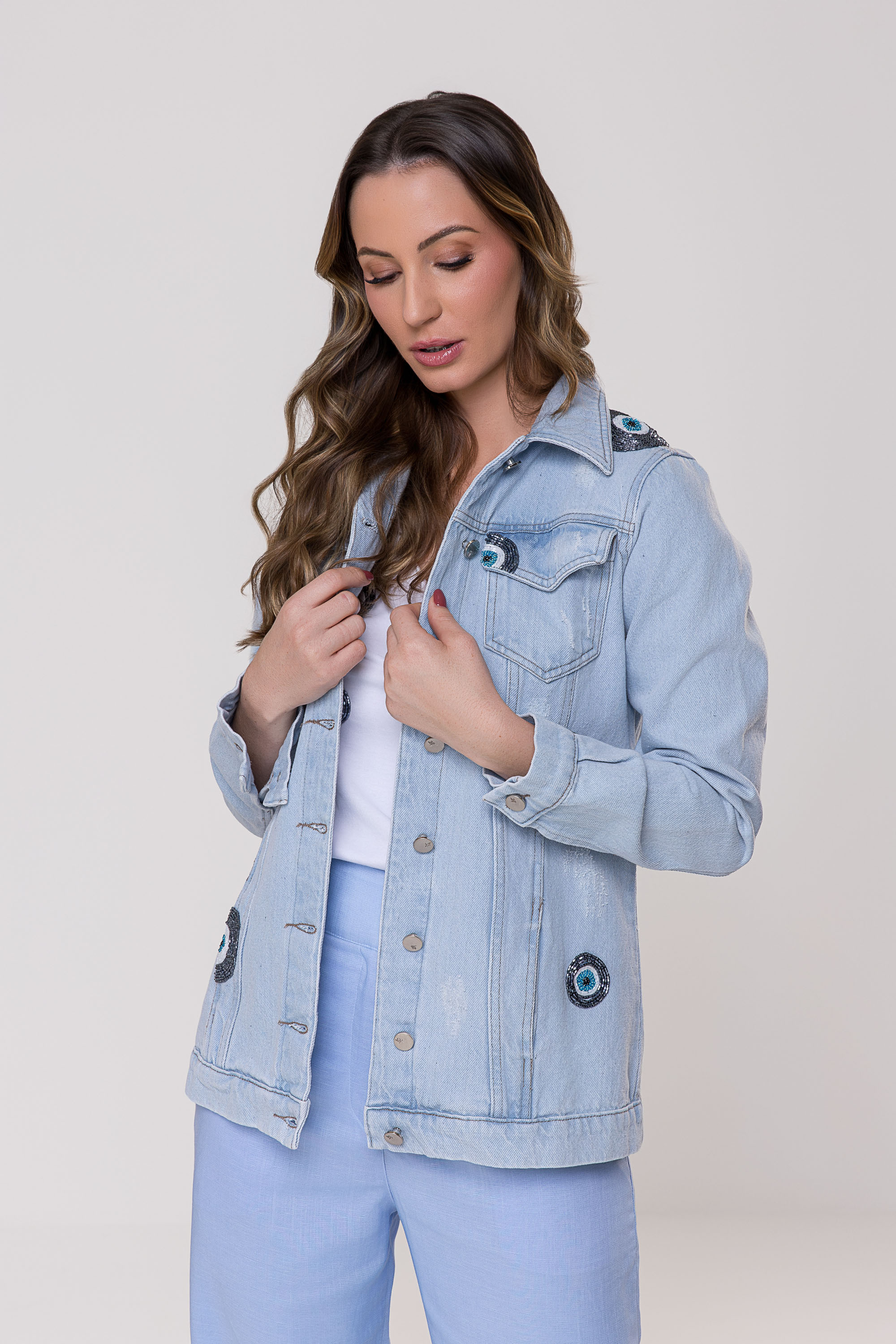 Jaqueta Jeans com Bordado Olho Grego Malu Lavagem Clara ST